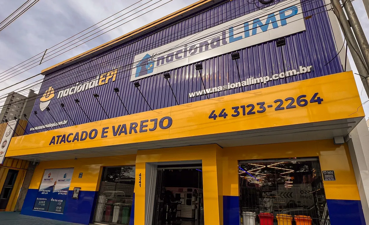 Fachada da Loja 03 da Nacional EPI na Av. Colombo, em Maringá, dividida com a Nacional Limp