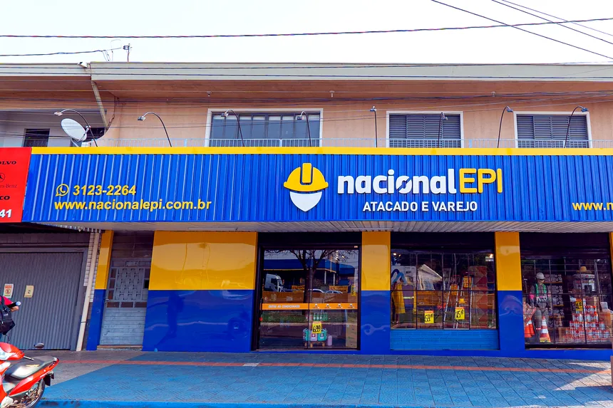Fachada da Loja 02 da Nacional EPI na Rua Estados Unidos, Maringá